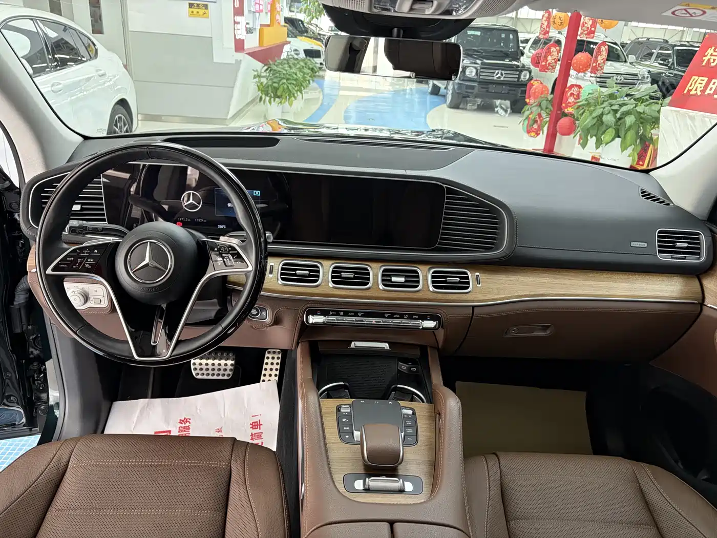 Mercedes-Benz GLS 2024 Model GLS 450 4MATIC Luxury фото 13