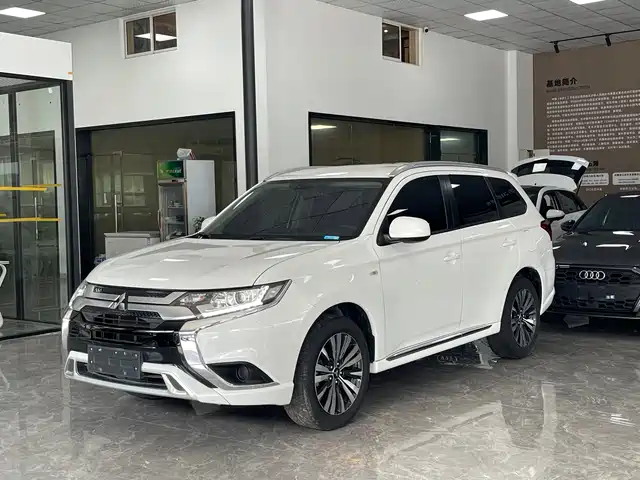  Mitsubishi Outlander 2021 Facelift 2.0L 2WD Comfort Edition 5-Seater