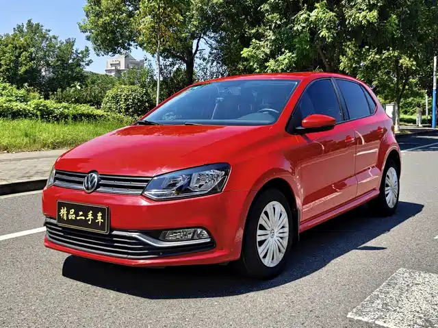 Фото 1 - Volkswagen Polo