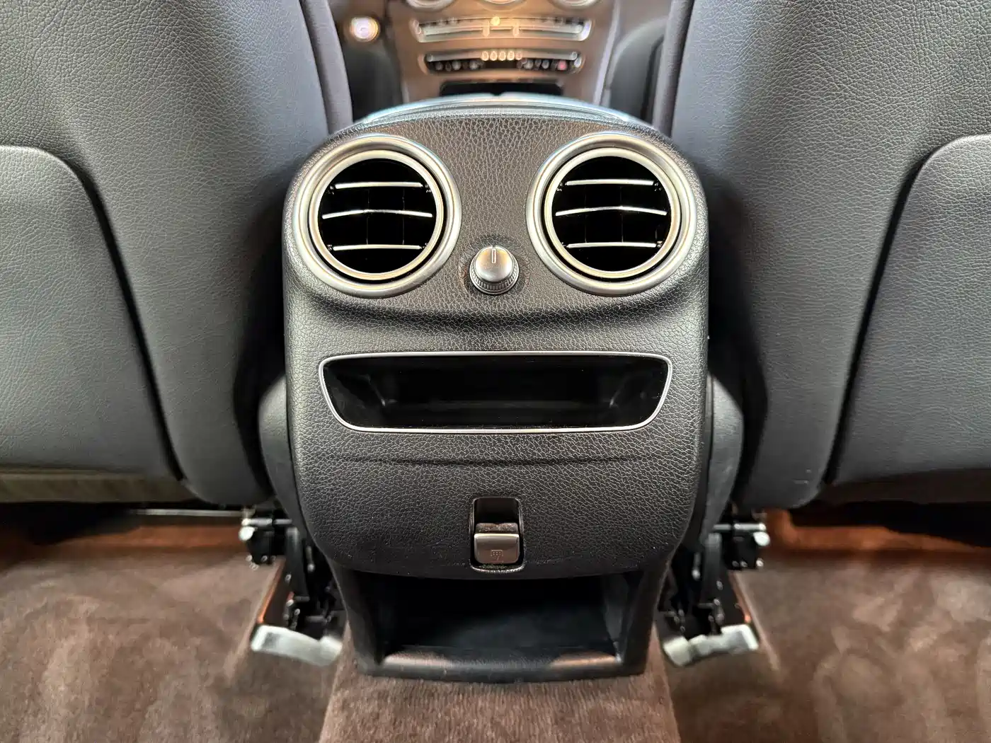 Mercedes-Benz GLC 2020 Facelift GLC 260 L 4MATIC Dynamic фото 22