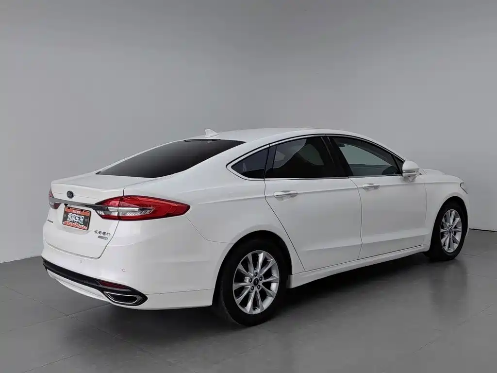 Фото 2 - Ford Mondeo