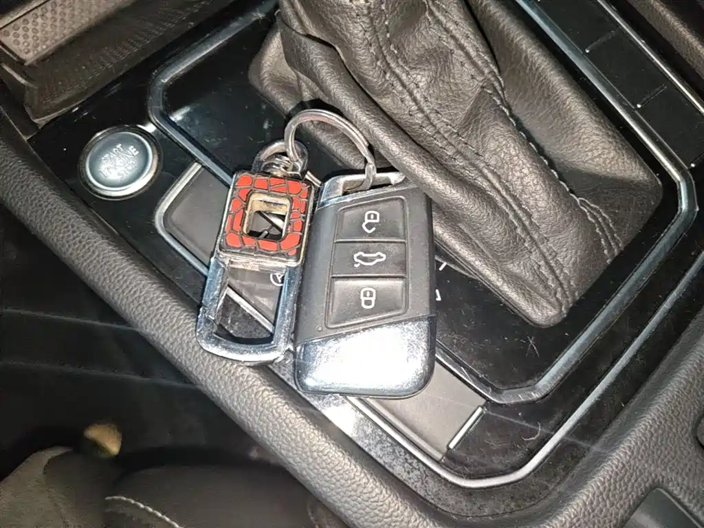 Volkswagen Magotan 2020 330TSI DSG Luxury фото 17