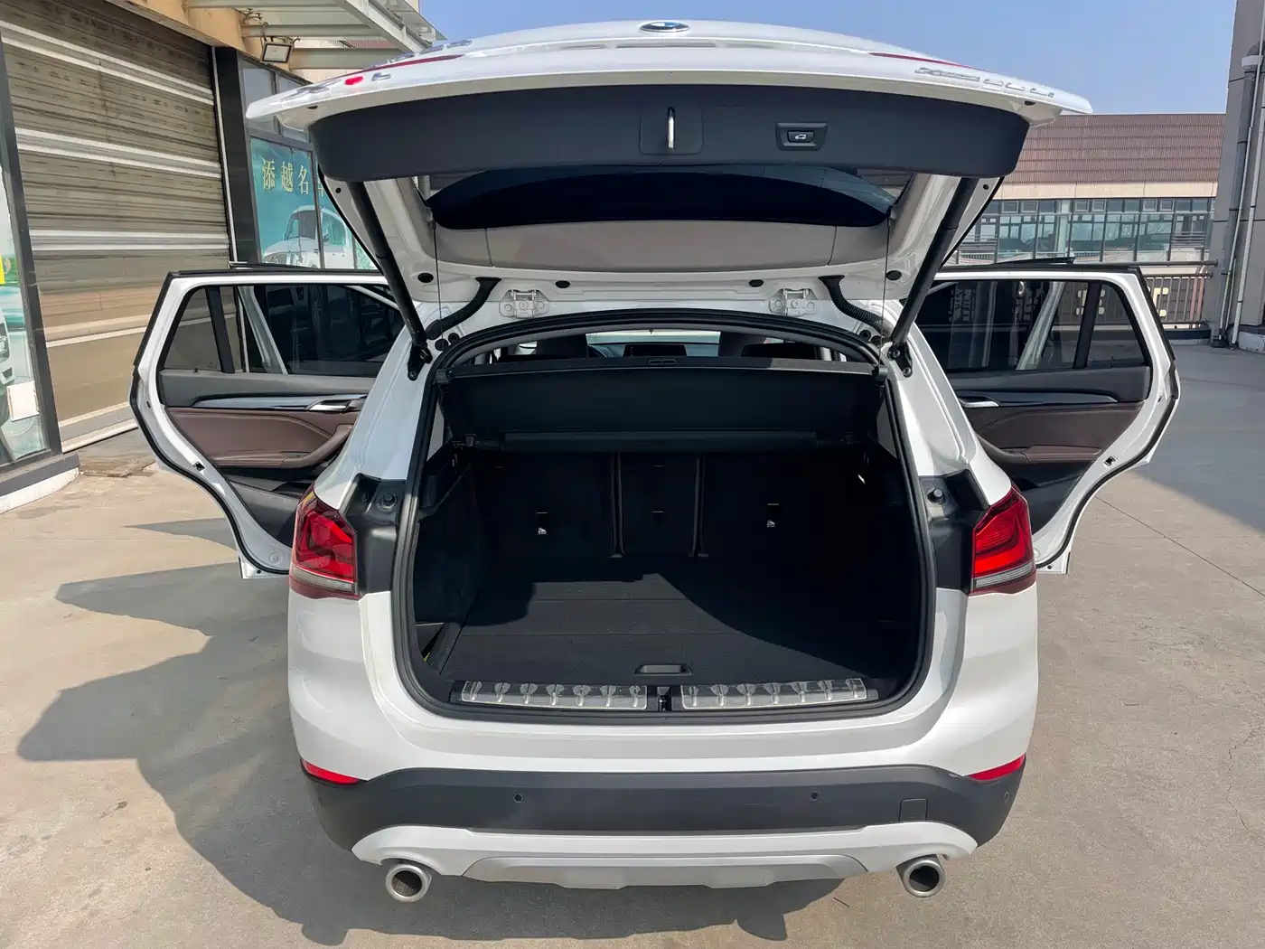 BMW X1 2022 sDrive20Li Fashion фото 18