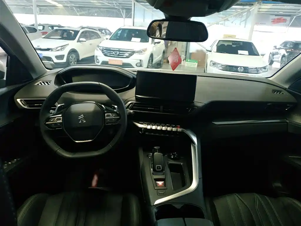PEUGEOT 4008