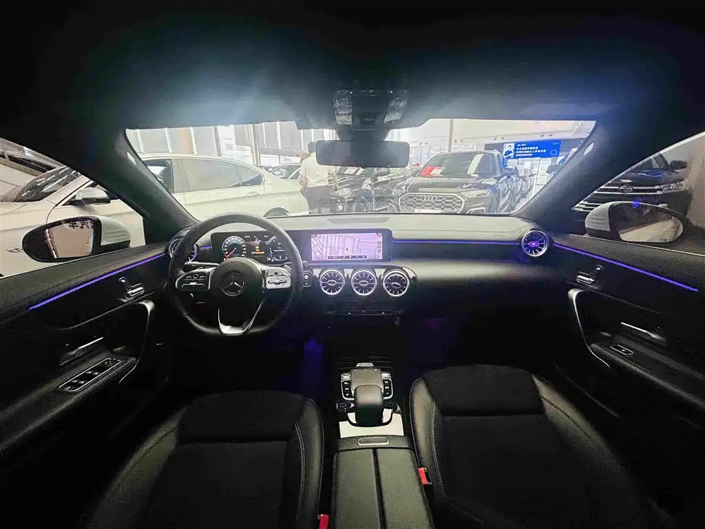 Фото 14 - Mercedes-Benz A-Class