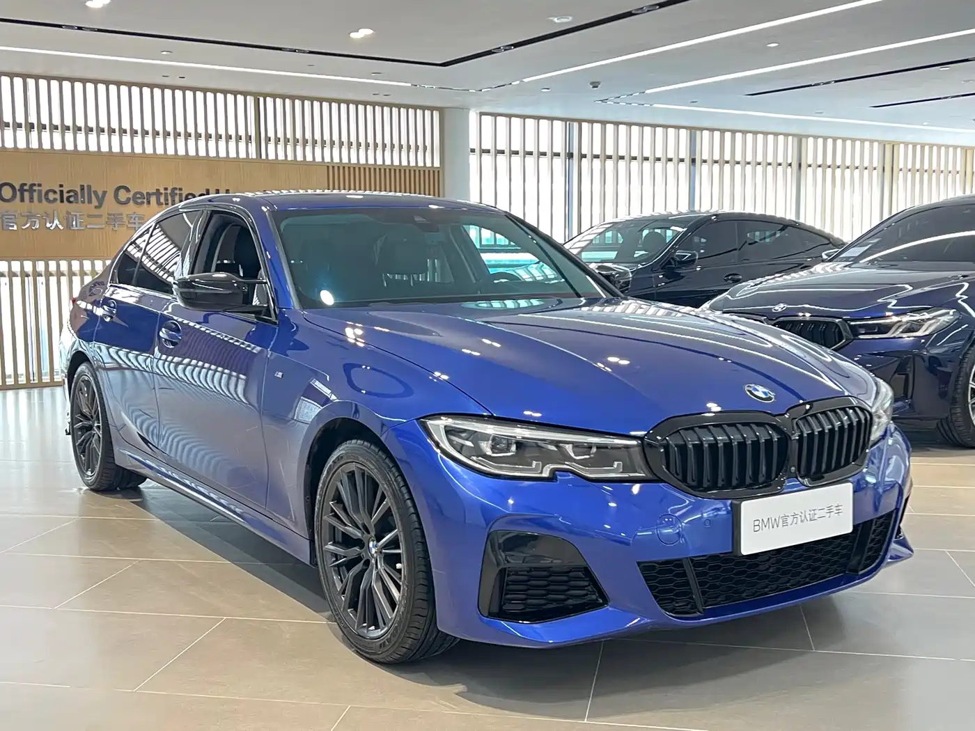 BMW 3 Series 2020 325i M Sport Black Night Package фото 3