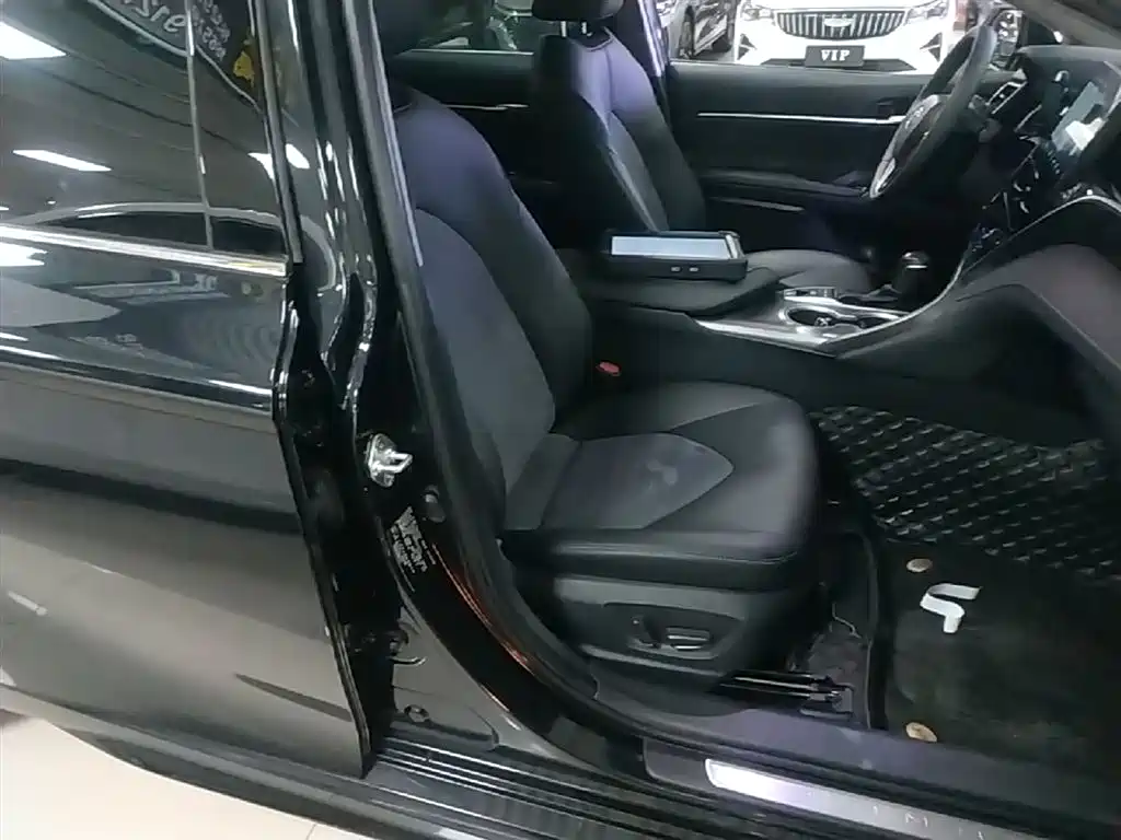 Toyota Camry 2023 2.0S Trend Edition фото 25