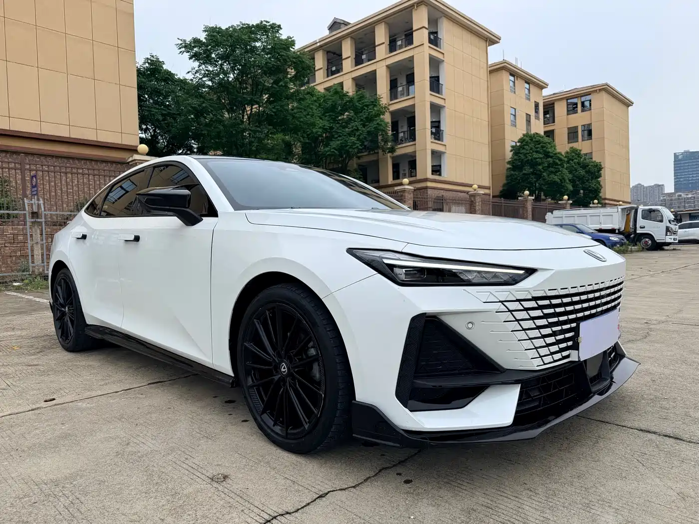 CHANGAN UNI-V