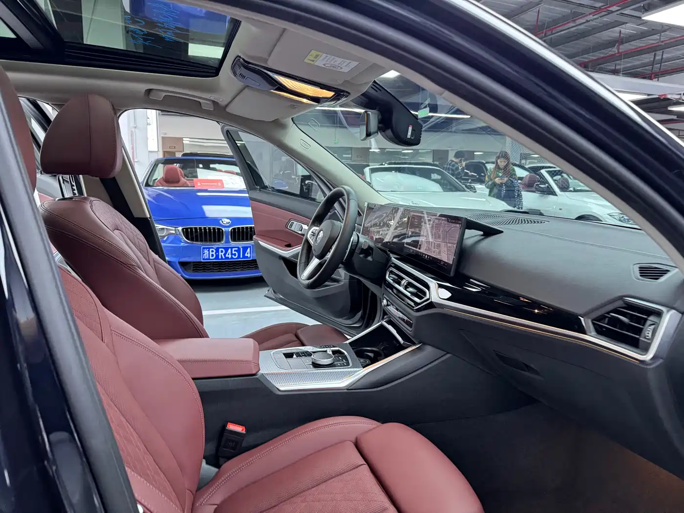 BMW 3 Series 2024 325Li M Sport Shadowline Package фото 15