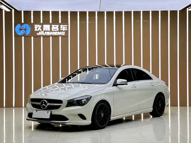 MERCEDES-BENZ CLA