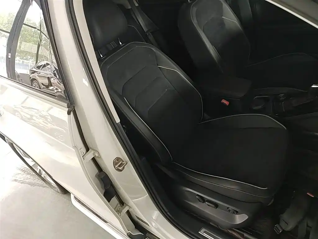 Volkswagen Tayron 2019 380TSI 4WD Premium China VI фото 25