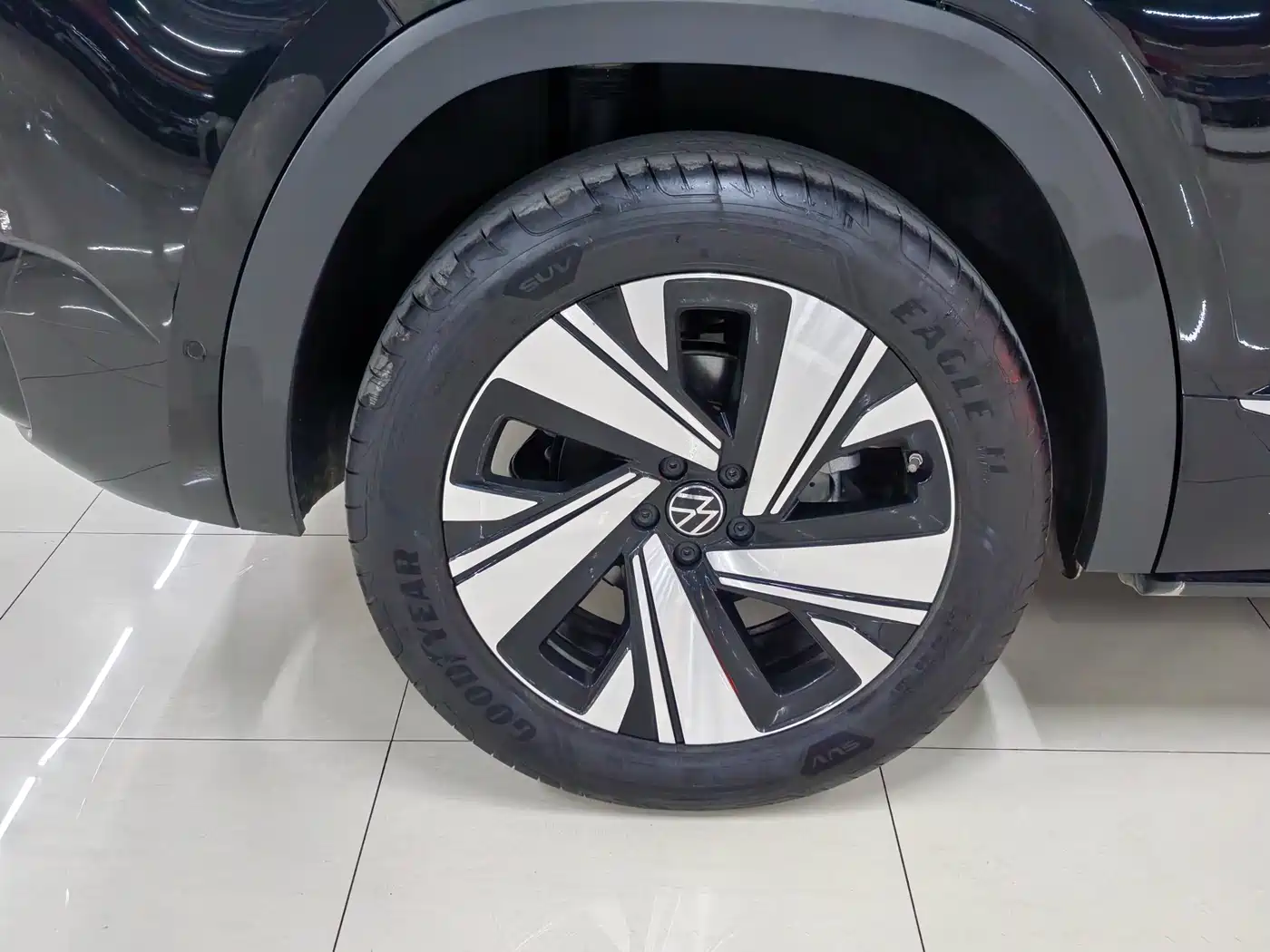 Volkswagen Teramont 2024 Touareg X 380TSI 4WD Dragon Glory Edition фото 14