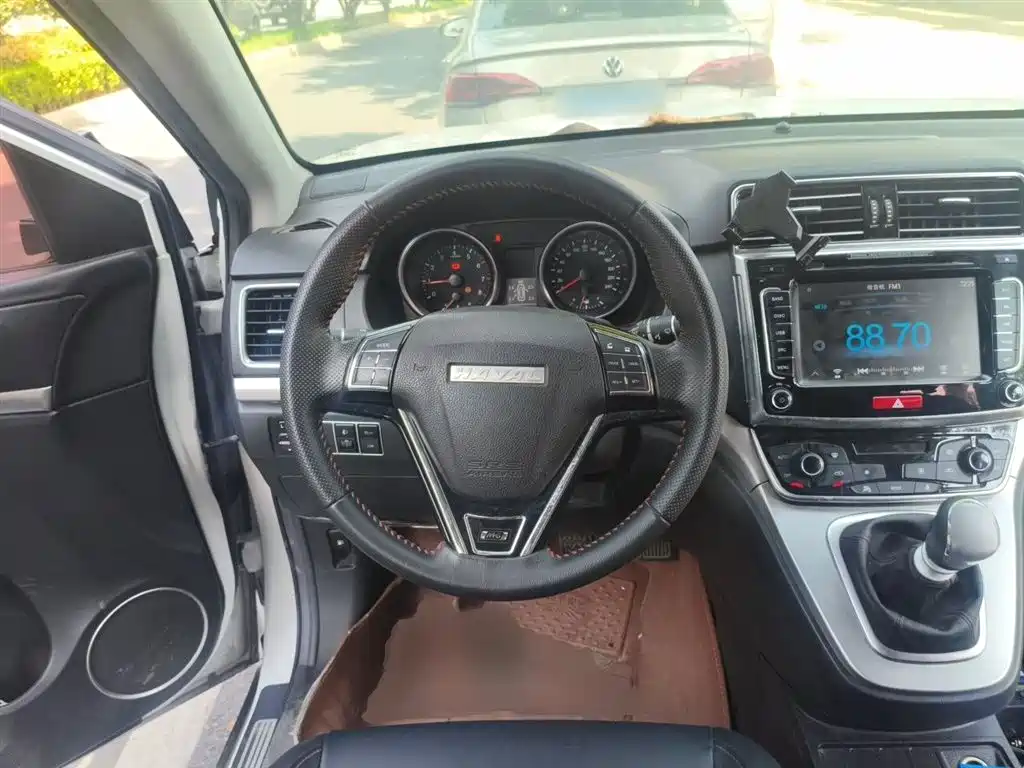 Haval M6 2018 1.5T Manual 2WD Elite фото 3