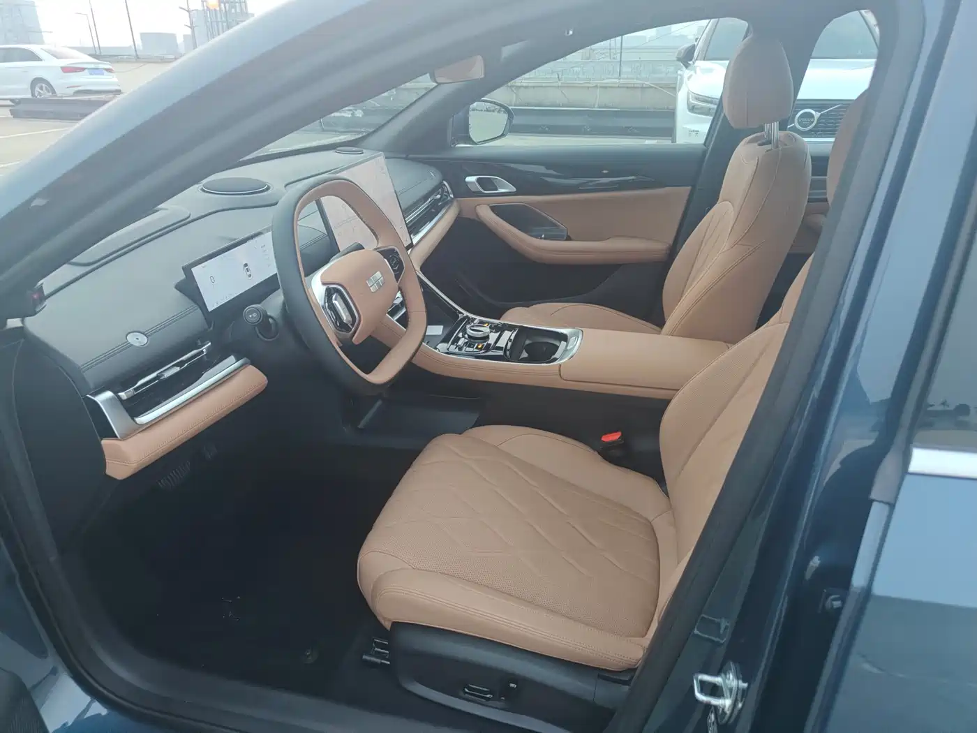 Geely Galaxy Galaxy A7 2025 EM-i фото 13