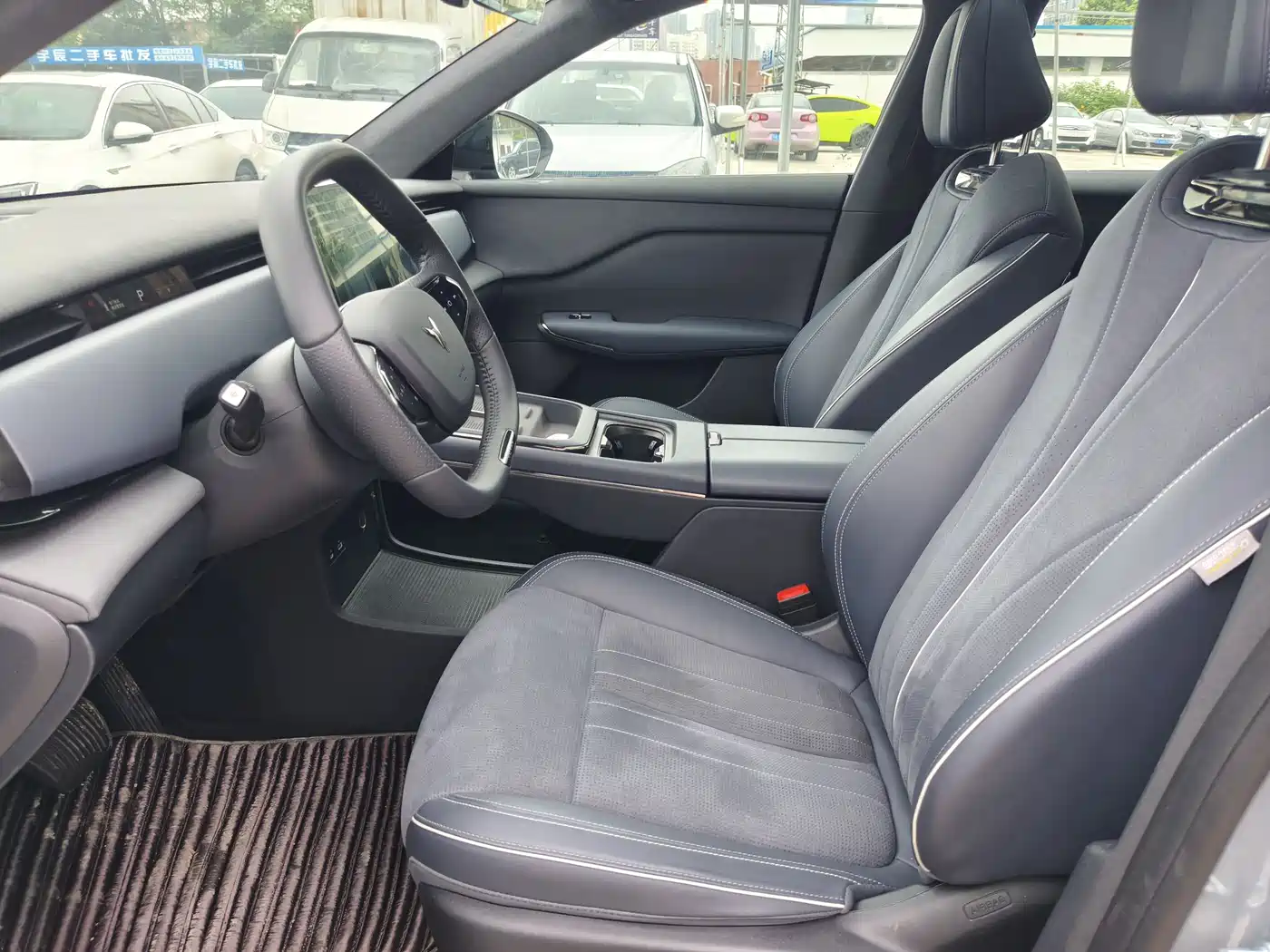 Voyah Auto Voyah Zhiyin 2024 Long Range Super Charging Edition фото 4