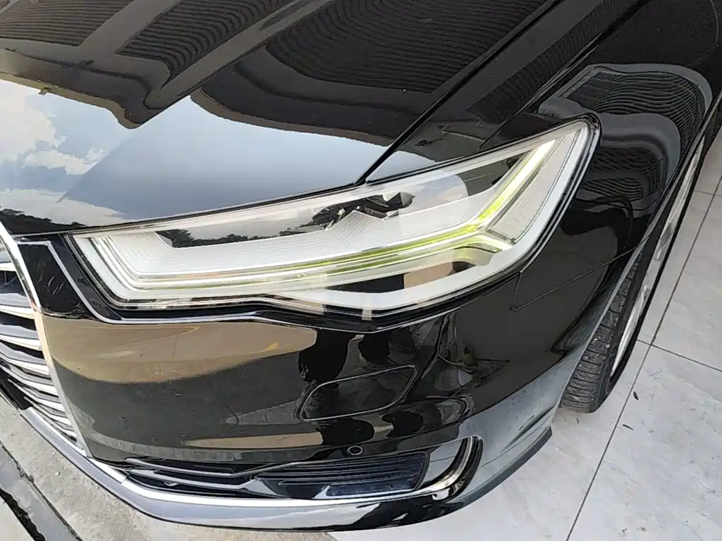 Фото 24 - Audi A6L