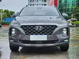 Photo 2 - Hyundai Santa Fe