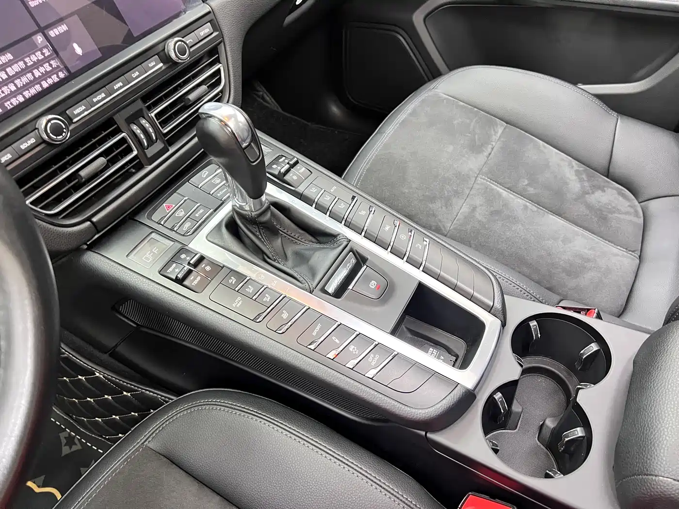 Porsche Macan 2020 Macan 2.0T фото 24