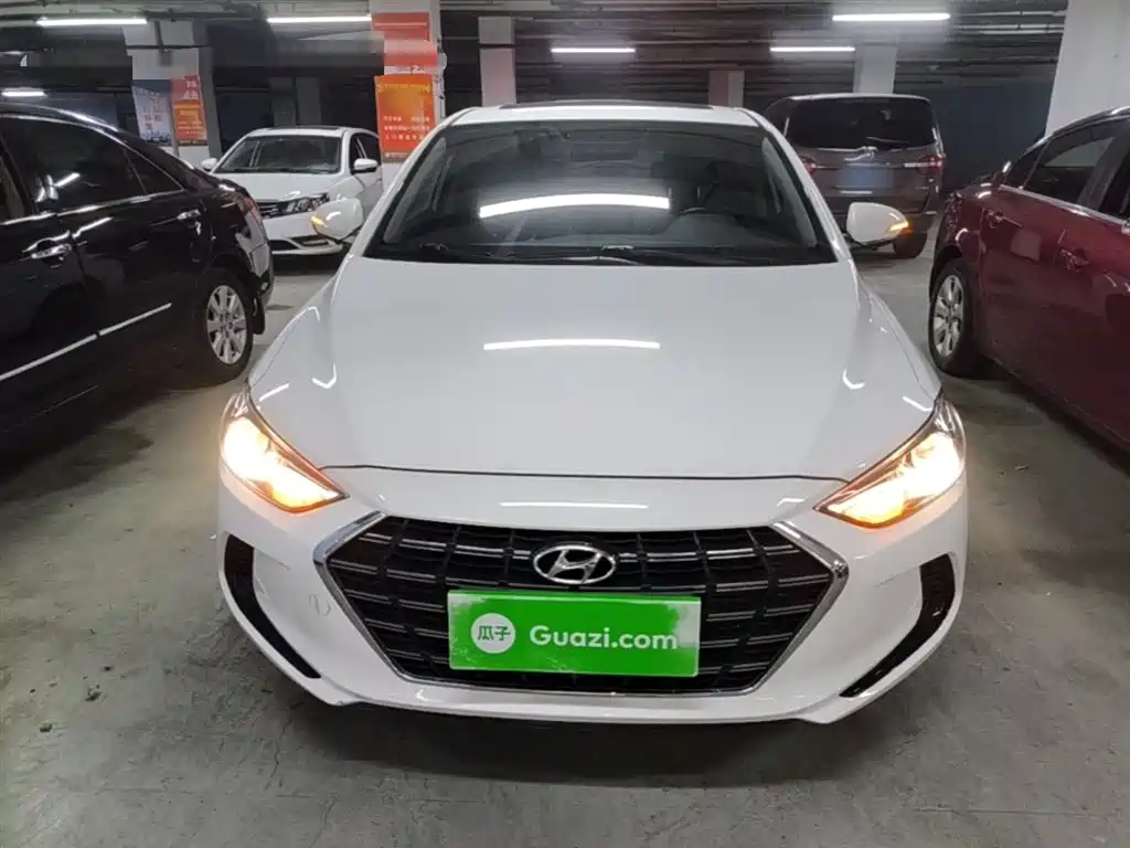 Hyundai Elantra 2020 1.5L CVT Smart Style·Elite фото 3