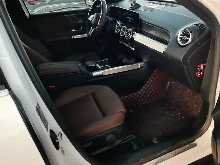 Mercedes-Benz GLB 2020 Facelift GLB 200 Dynamic фото 8