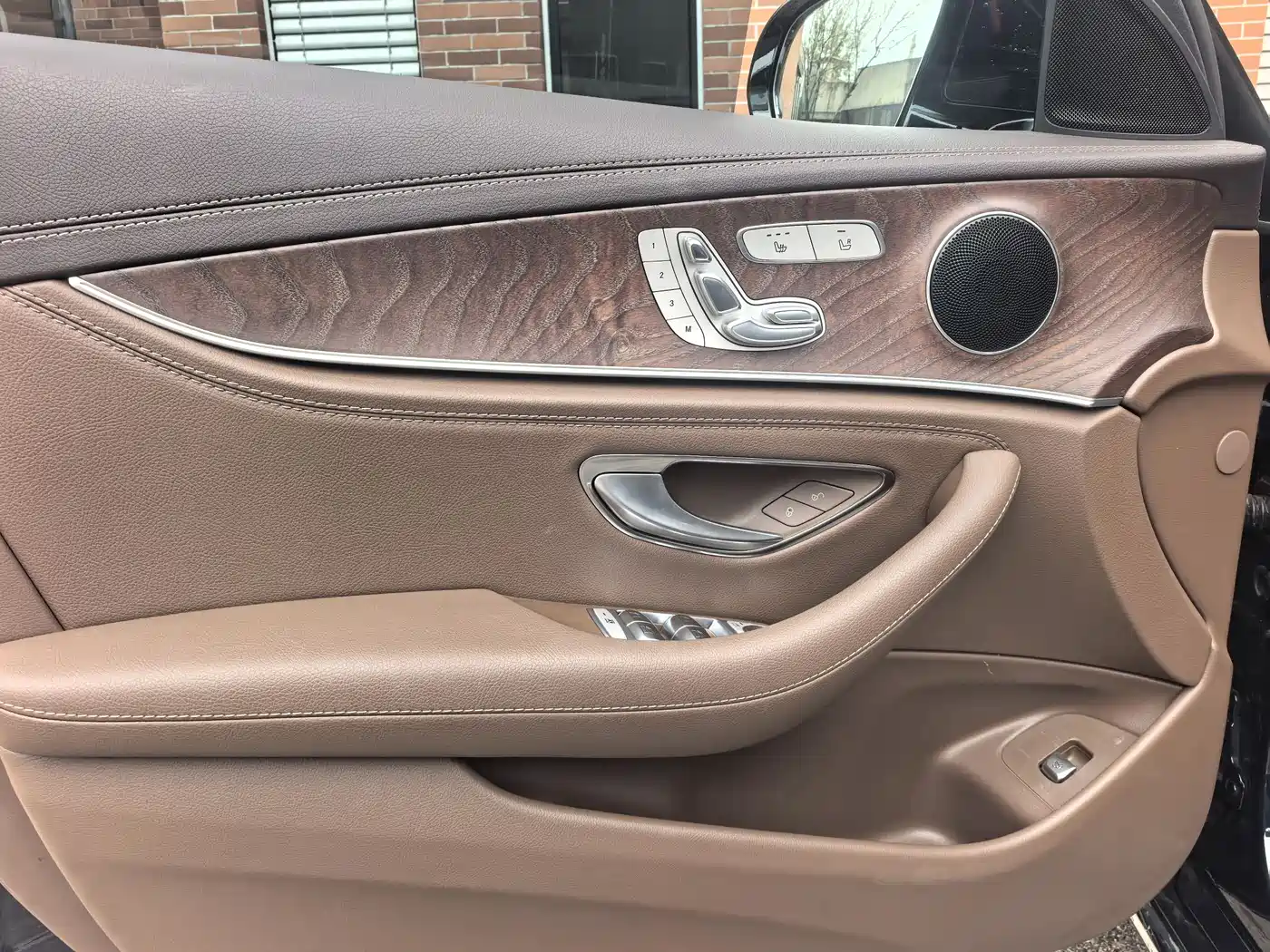 Mercedes-Benz E-Class 2023 E 300 L Fashion фото 16