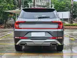 Photo 5 - Hyundai Santa Fe