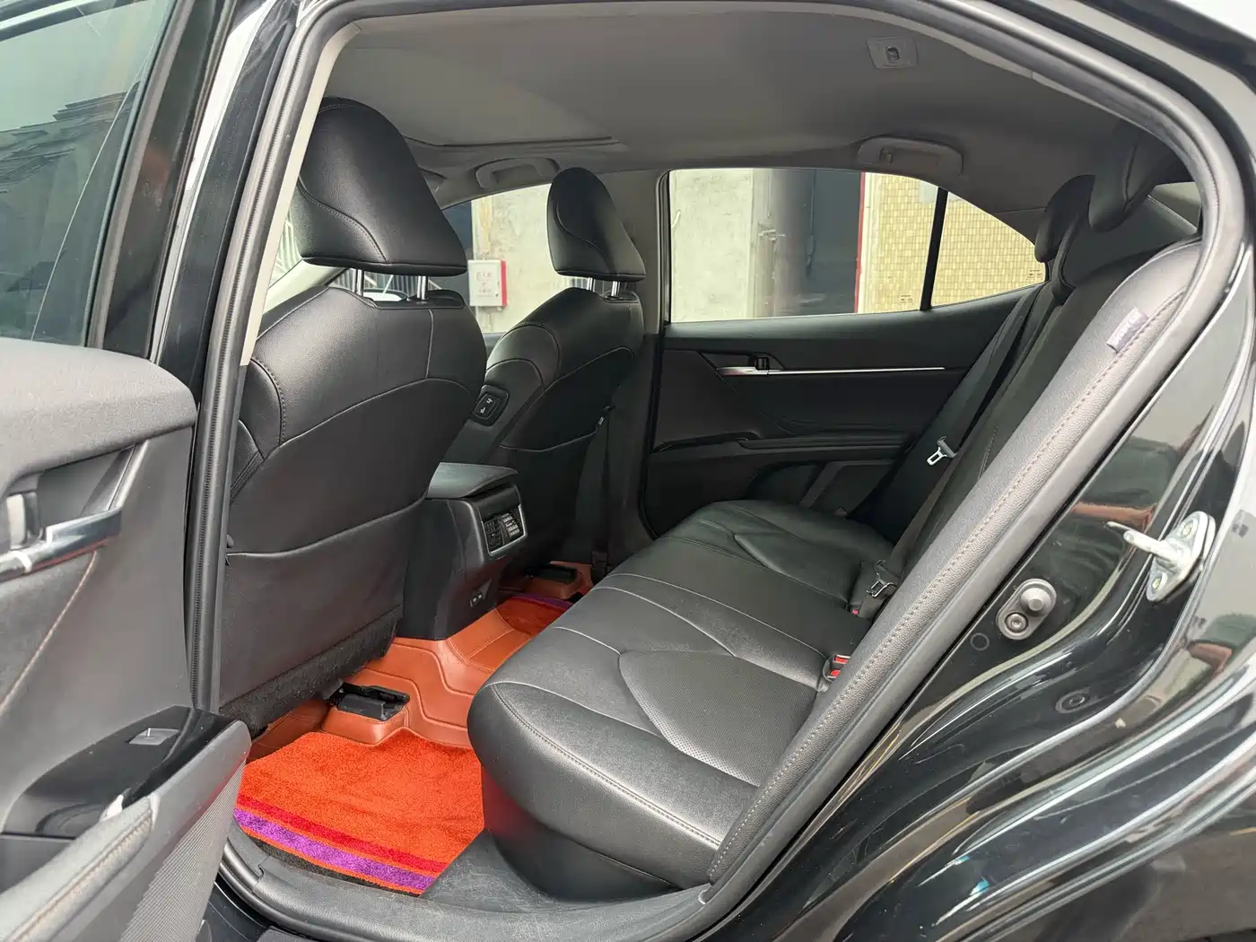 Toyota Camry 2023 Hybrid 2.5HGVP Leading Edition фото 6