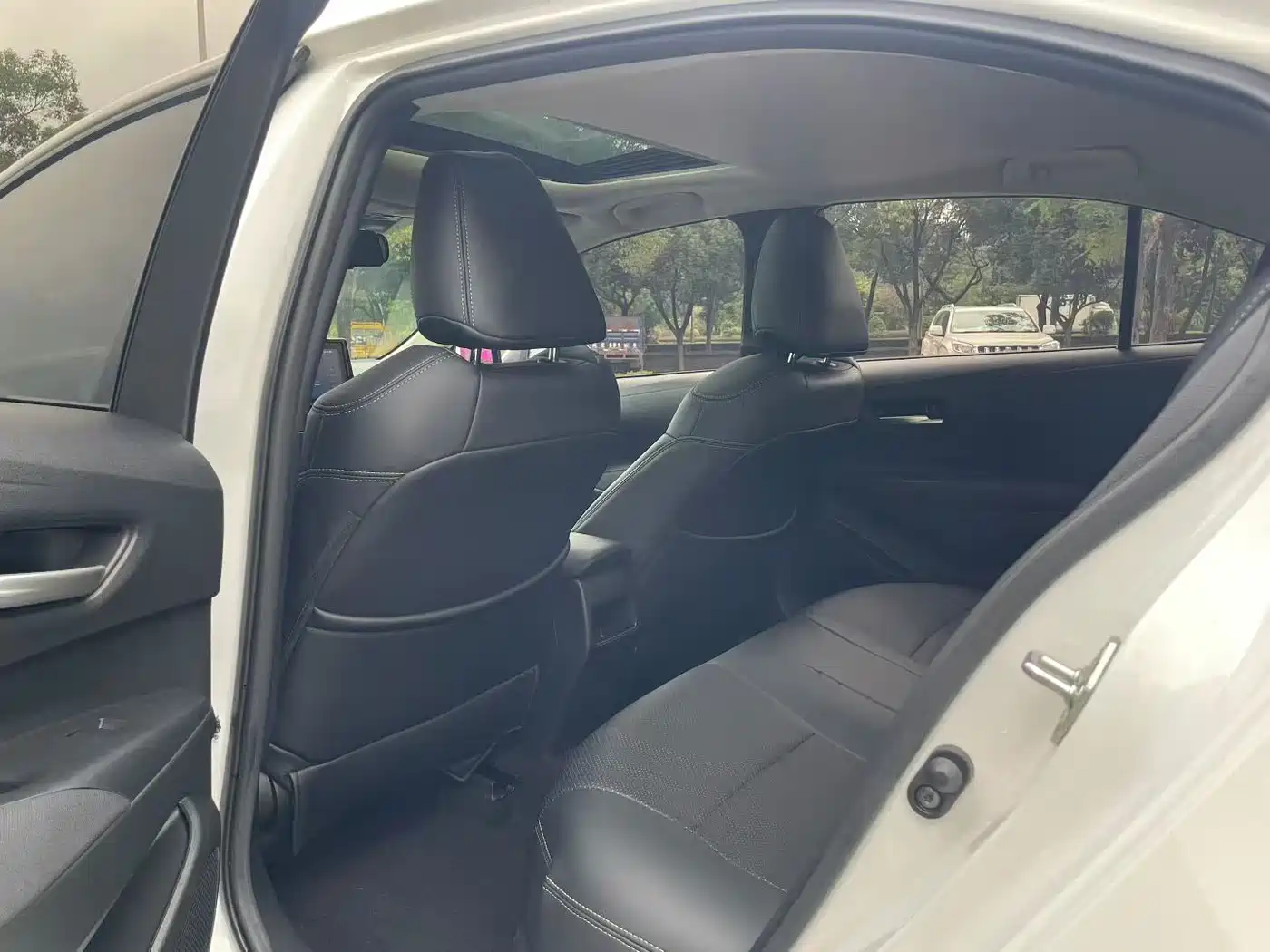 Toyota Corolla 2021 1.2T S-CVT Elite PLUS Edition фото 6