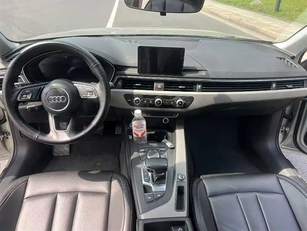 Audi A4L 2017 40 TFSI Progressive фото 4