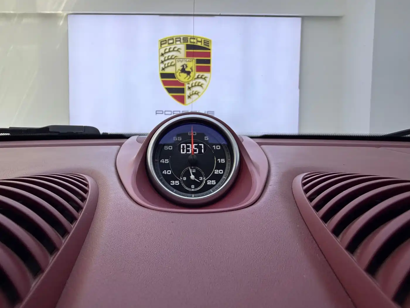 Porsche 718 2018 Cayman 2.0T фото 16