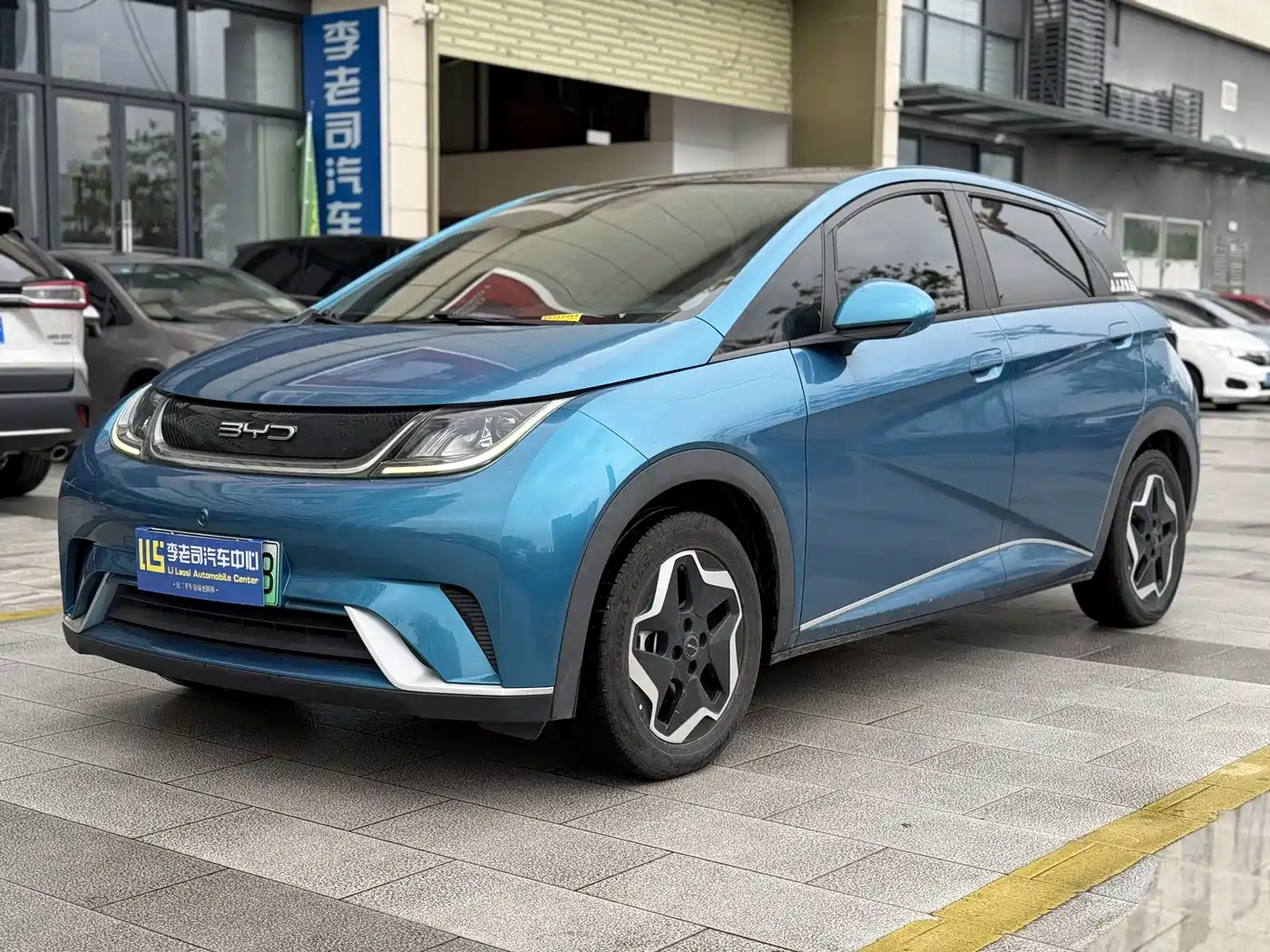 BYD Dolphin 2021 Model 405km Fashion Edition