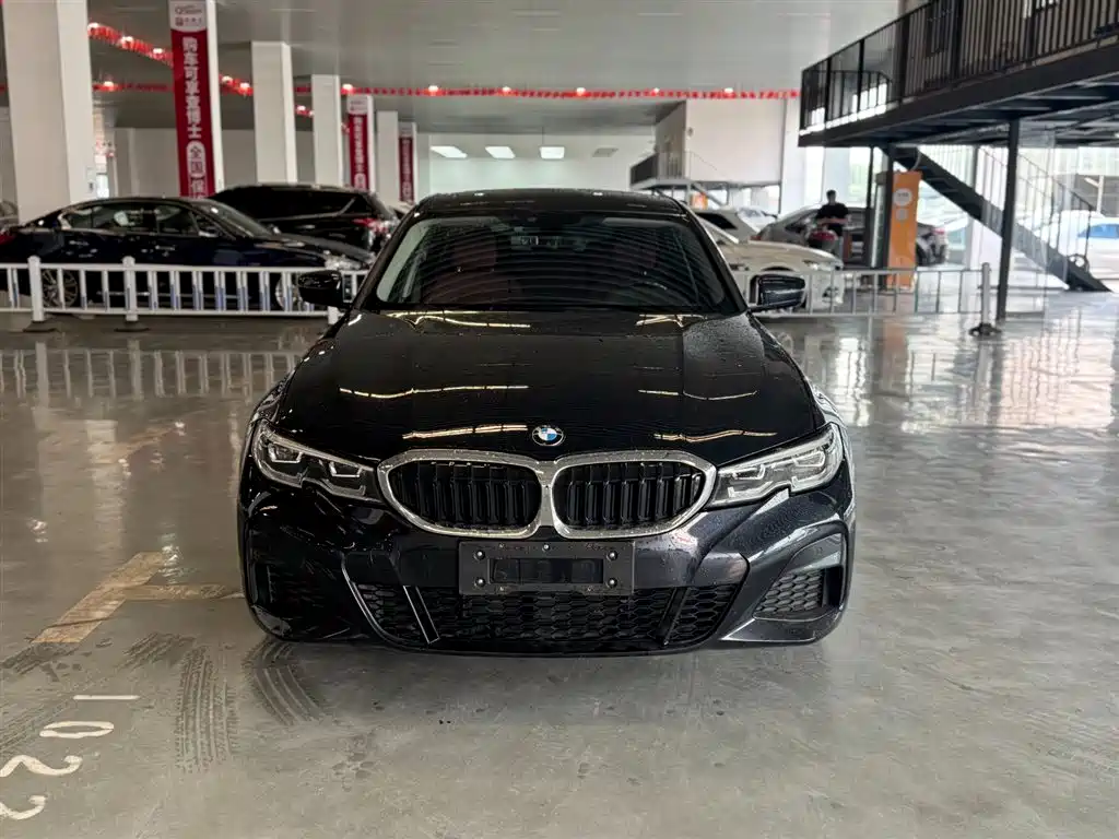 BMW 3 Series 2021 320Li M Sport Package фото 2
