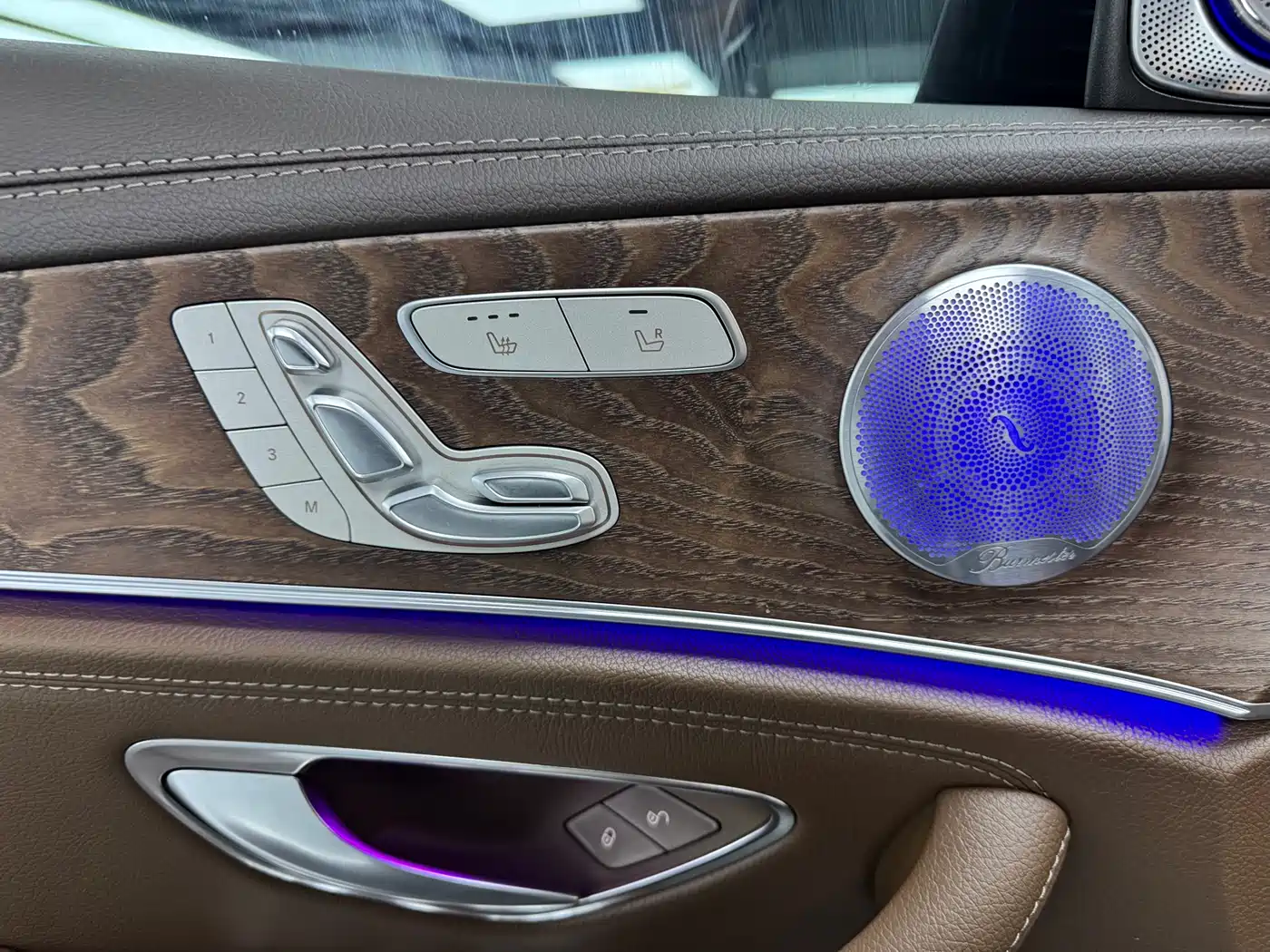 Mercedes-Benz E-Class 2022 E 300 L Fashion фото 6