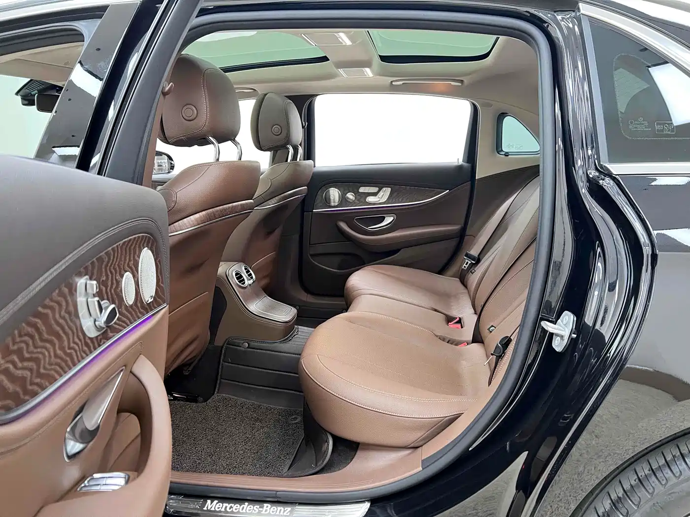 Mercedes-Benz E-Class 2023 Facelift E 300 L Luxury фото 17