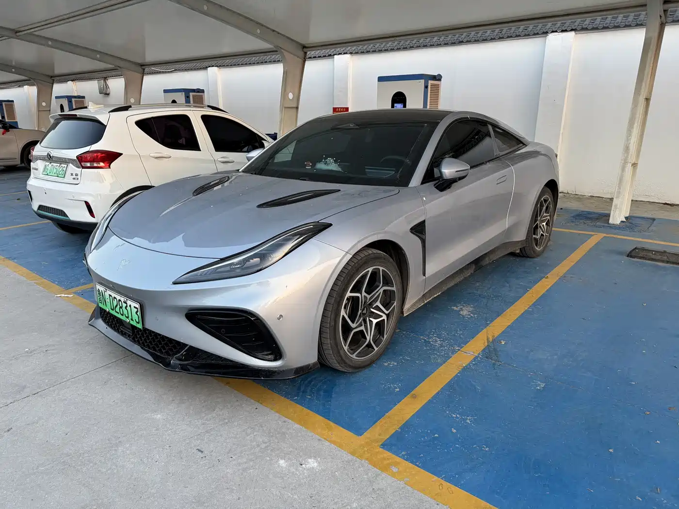 Nezha Auto Nezha GT 2024 2023 560 Sport Edition