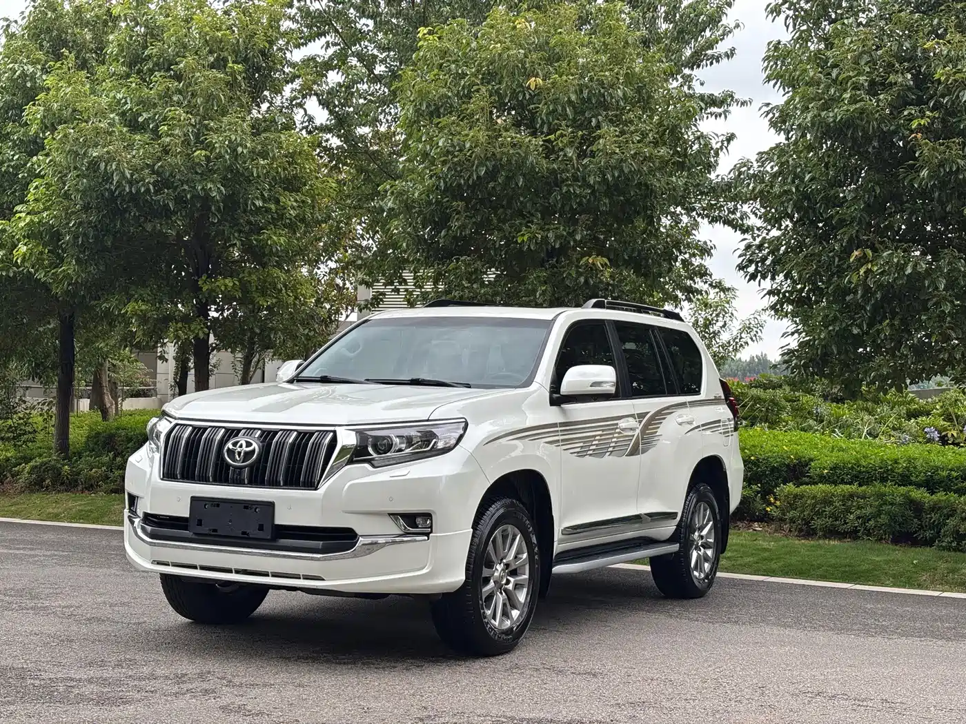 Toyota Prado 2018 3.5L Automatic TX-L Rear-mounted Spare Tire