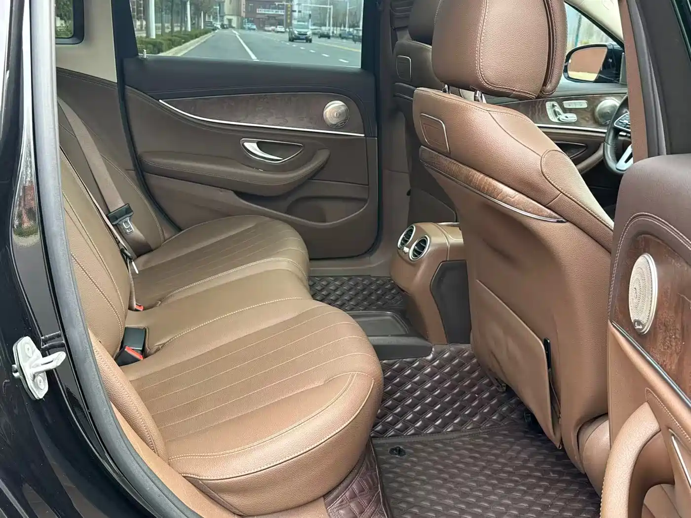 Mercedes-Benz E-Class 2019 Facelift E 300 L Fashion фото 10