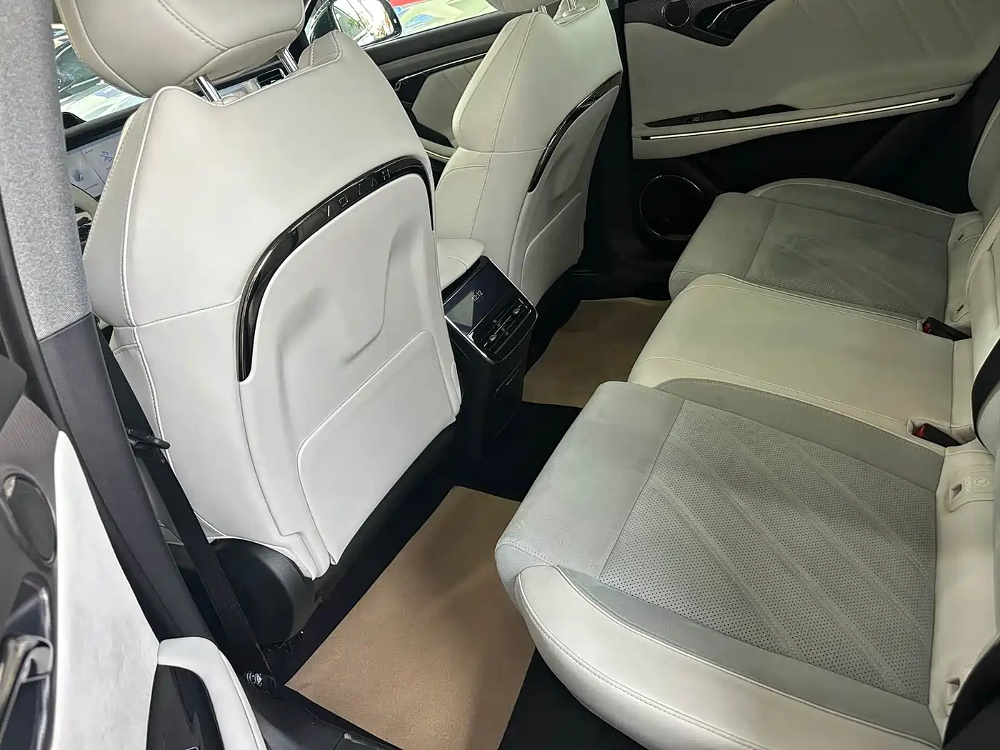 Voyah Auto VOYAH FREE 2025 318 318km RWD Touring Edition фото 6