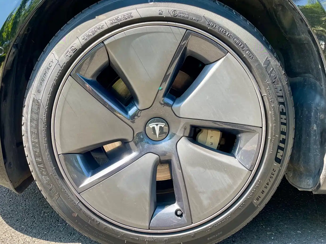 Фото 13 - Tesla Model 3