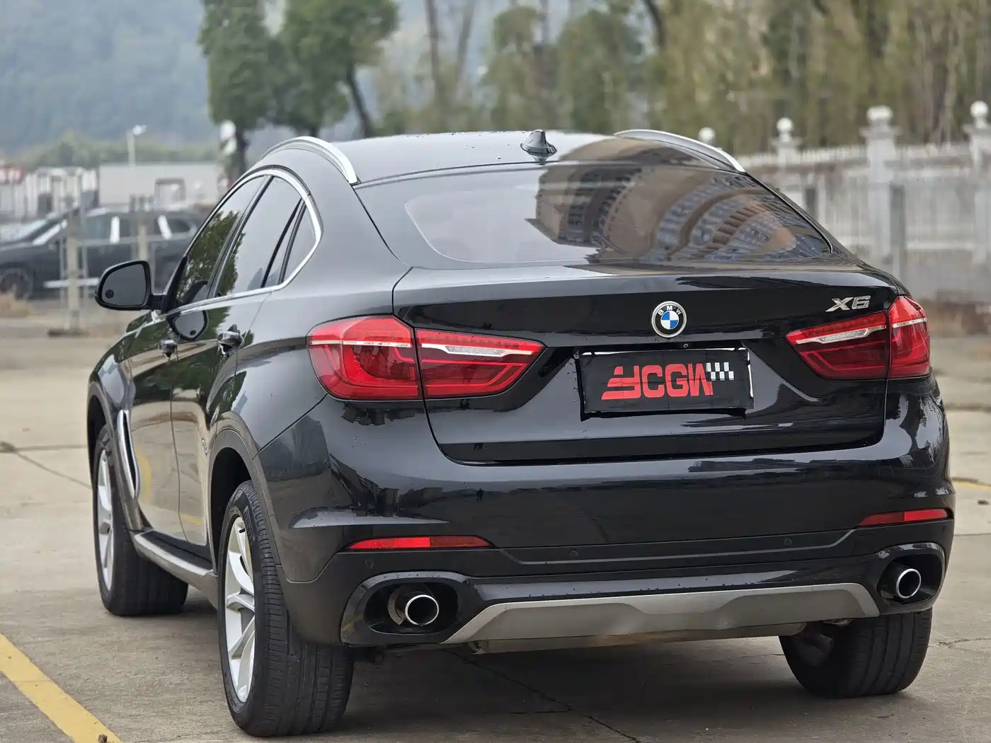 Photo 16 - BMW X6