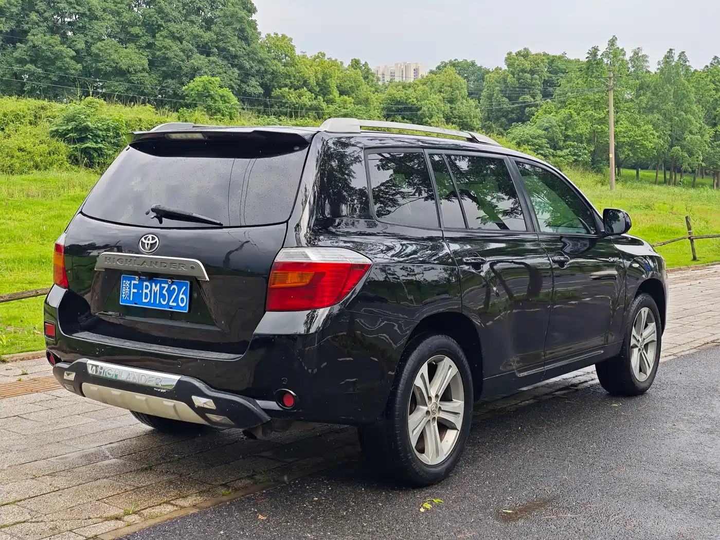 Toyota Highlander 2009 2.7L 2WD 7-seater Luxury Edition фото 7