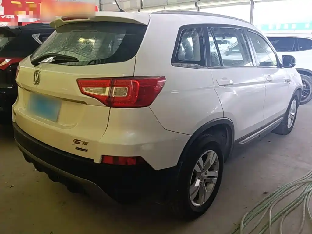 Фото 7 - Changan CS75