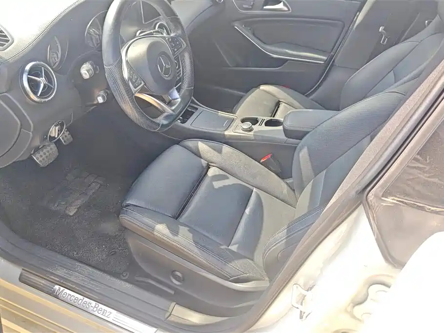 Mercedes-Benz CLA (Import) 2016 CLA 260 4MATIC фото 9