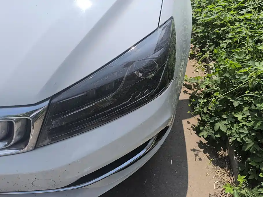 Фото 5 - Geely Emgrand