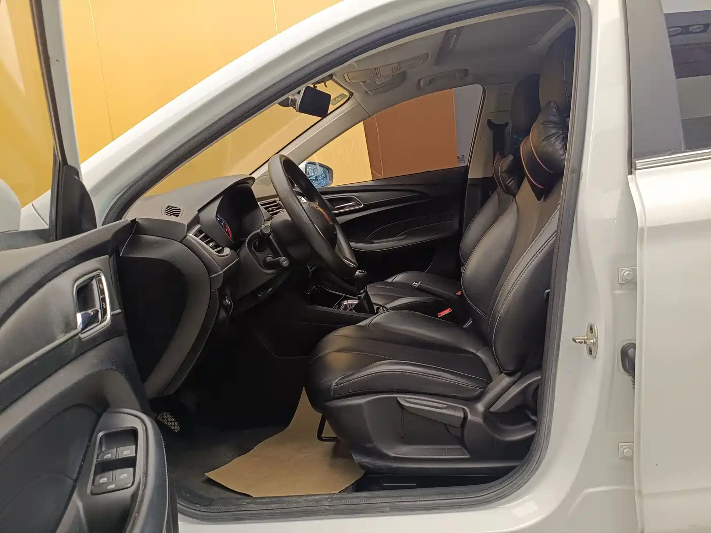 Photo 13 - Roewe i5