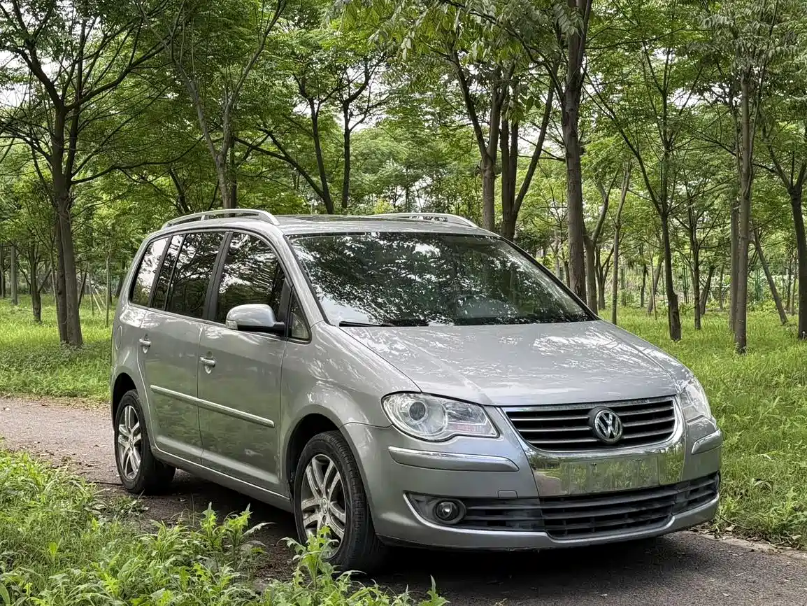 Volkswagen Touran 2008 Model 1.8T Premium Smart Edition Automatic 7-Seater