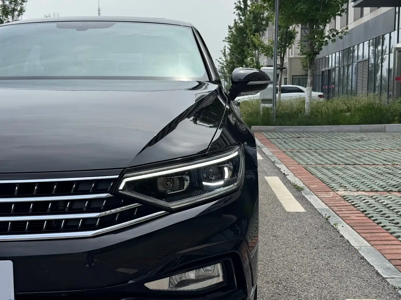 Volkswagen Magotan 2023 2 Million Units Anniversary Edition 330TSI DSG Leading Type фото 3