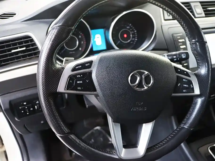 BAIC Senova X65 2015 2015 2.0T Automatic Luxury