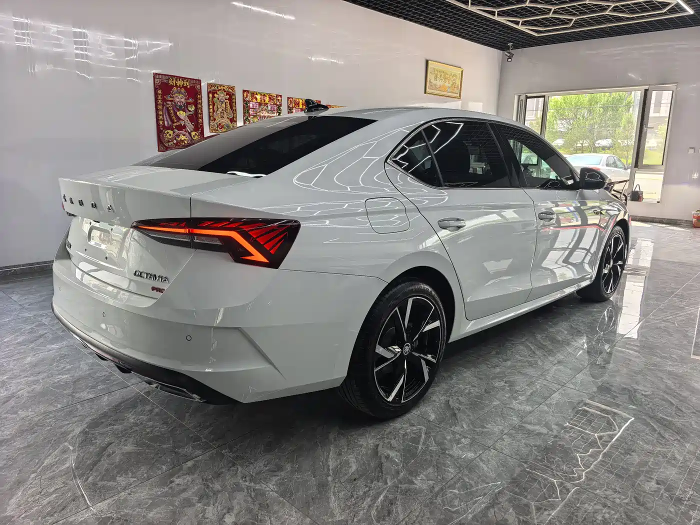 Škoda Octavia 2023 Facelift PRO TSI280 Premium Edition фото 5
