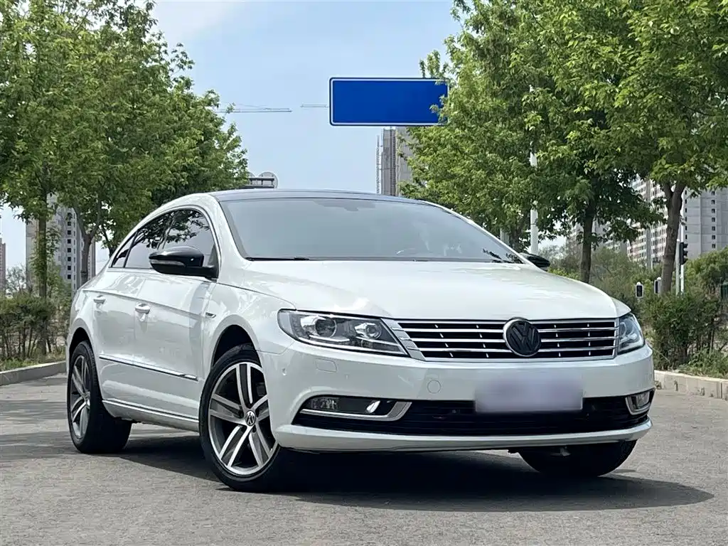 Volkswagen FAW-Volkswagen CC 2015 2.0TSI Luxury фото 4